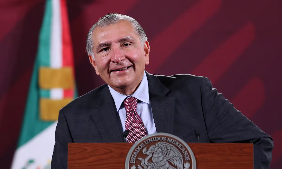 POLÍTICA _ PERSONAJE 02 SEP