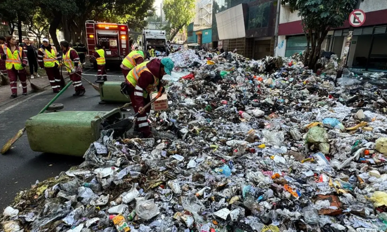 Protesta laboral Limpia exige reconocimiento sindical