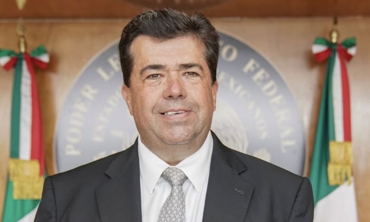 POLÍTICA _ PERSONAJE 03