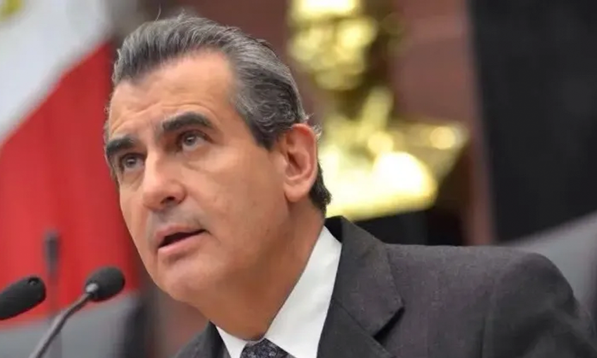 POLÍTICA _ PERSONAJE 08