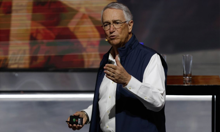 Adeudo fiscal Grupo Salinas pacta pagos parciales