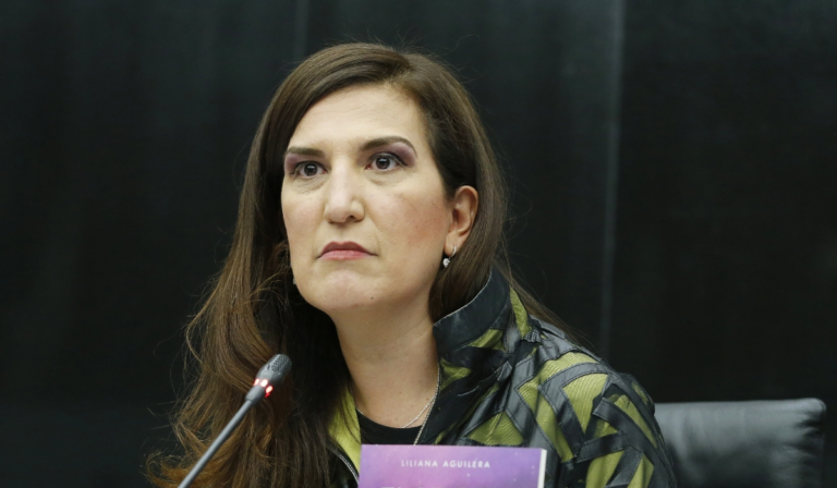 Kenia López                                                     Constitución como eje para pacificar México