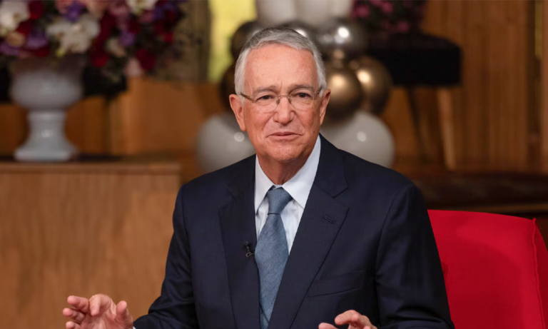 Salinas Pliego Mencionado en correos Epstein