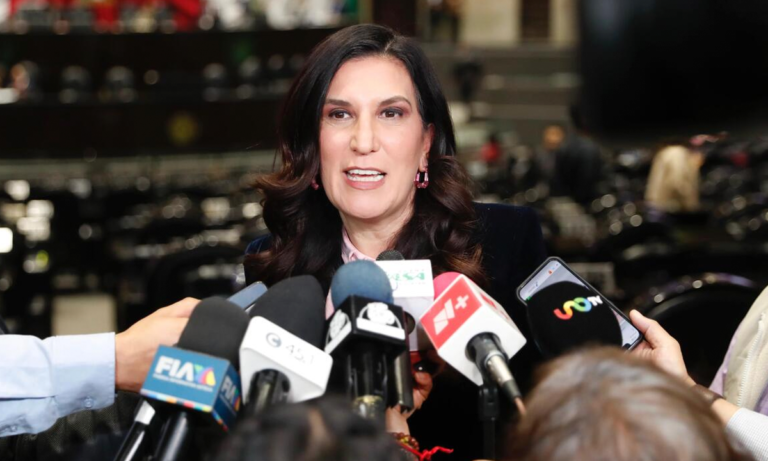 Kenia López Pide aclarar promoción en revocación