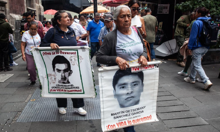 Caso Ayotzinapa Familias acusan falta de avances