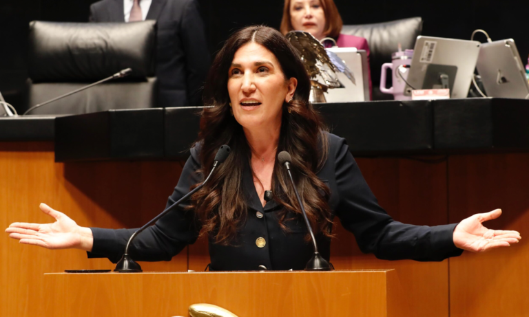 Kenia López Exige explicaciones por nexos criminales