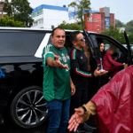 Protesta antimundialista Increpan a Cuauhtémoc Blanco por caso Samir