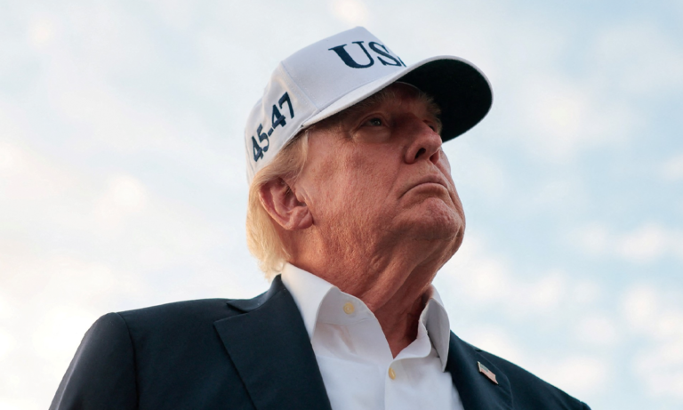 Carrera Tecnológica Trump rechaza frenar desarrollo de IA